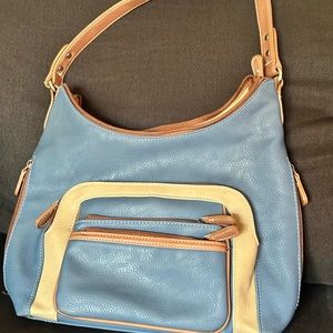 Cute bag - so many pockets!!!!